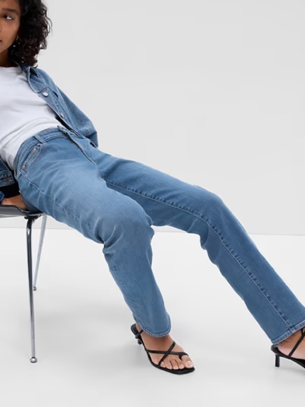 GAP Women's Classic Straight Mid Rise Jeans in Light Blue Denim